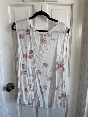 Daniel Rainn White Sleeveless Tunic with Pink Floral and Crochet Yoke